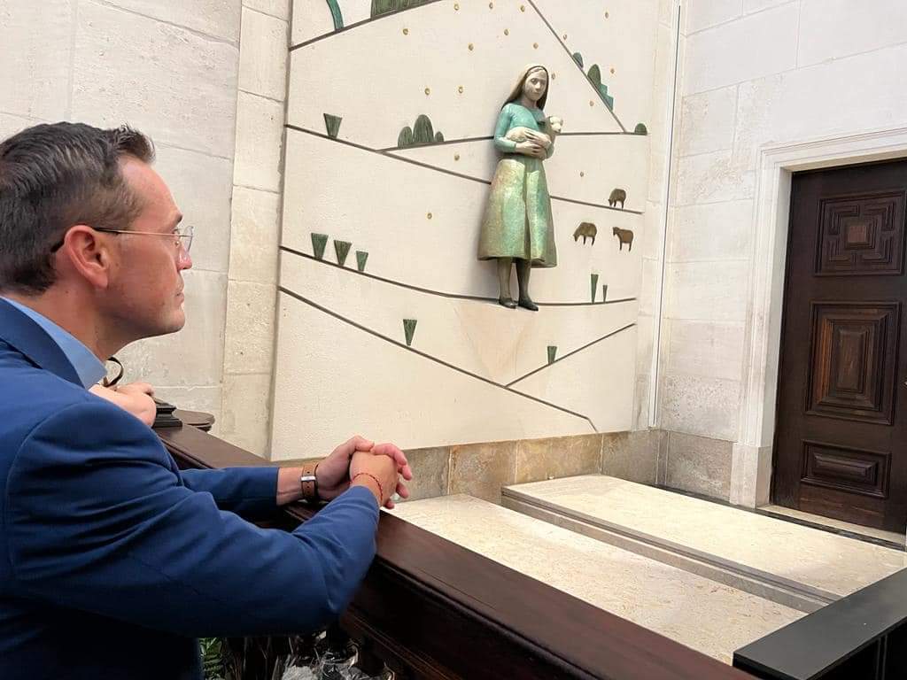 Mugnano del Cardinale. Visita in Portogallo per il Rettore don Giuseppe Autorino Mugnano del Cardinale. Visita in Portogallo per il Rettore don Giuseppe Autorino