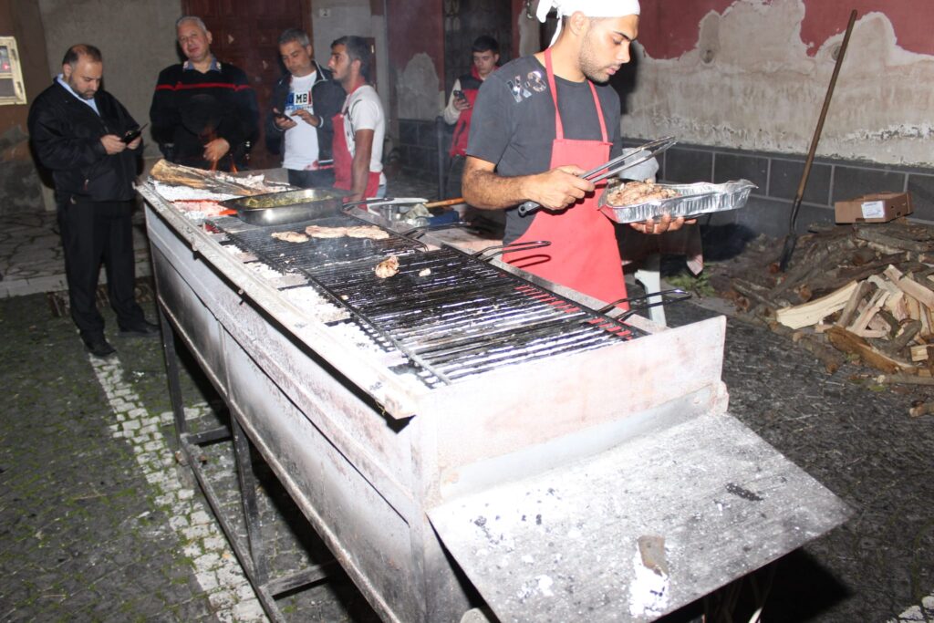 AVELLA. Le foto di un sabato di festa girando per la sagra della Castagna e della nocciola