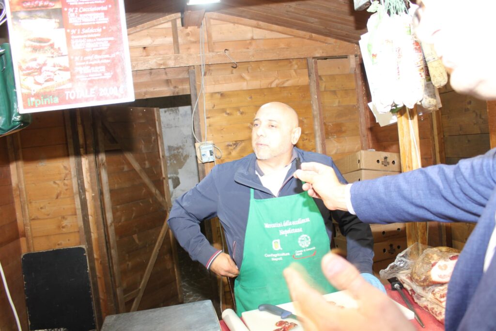 AVELLA. Le foto di un sabato di festa girando per la sagra della Castagna e della nocciola