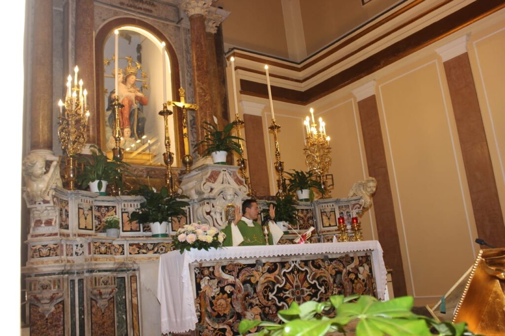 MUGNANO. Le foto più belle della ricollocazione di Santa Filomena nella sua Cappella