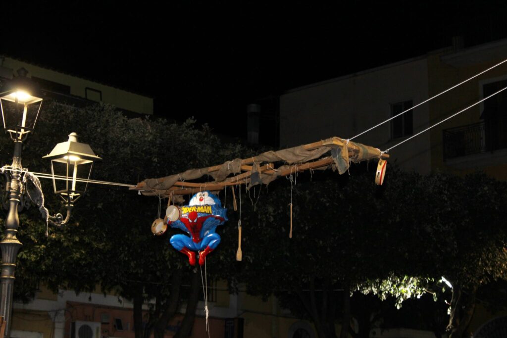 AVELLA. Le foto di un sabato di festa girando per la sagra della Castagna e della nocciola