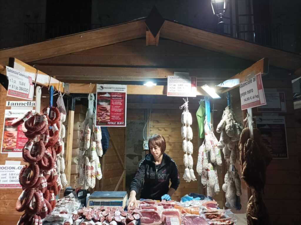 AVELLA (AV)  La Decima Sagra della Nocciola e della Castagna: Due fine Settimana di Gusto e Tradizione