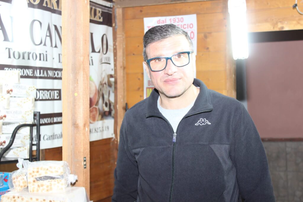 AVELLA. Le foto di un sabato di festa girando per la sagra della Castagna e della nocciola