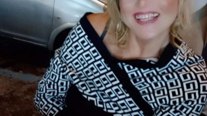 2F989675-9CD1-44EE-A7DD-A41CDE405616