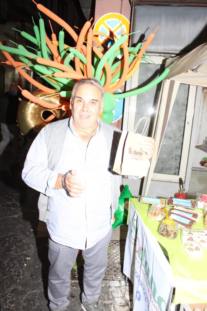 AVELLA. Le foto di un sabato di festa girando per la sagra della Castagna e della nocciola