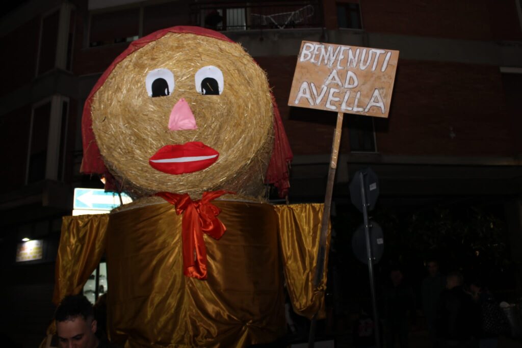 AVELLA. Le foto di un sabato di festa girando per la sagra della Castagna e della nocciola