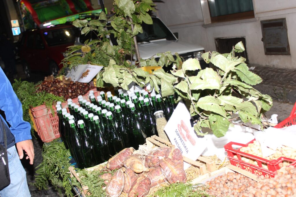 AVELLA. Le foto di un sabato di festa girando per la sagra della Castagna e della nocciola