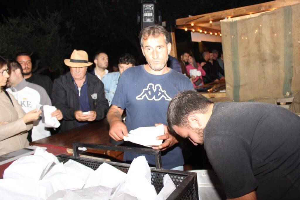 AVELLA. Le foto di un sabato di festa girando per la sagra della Castagna e della nocciola