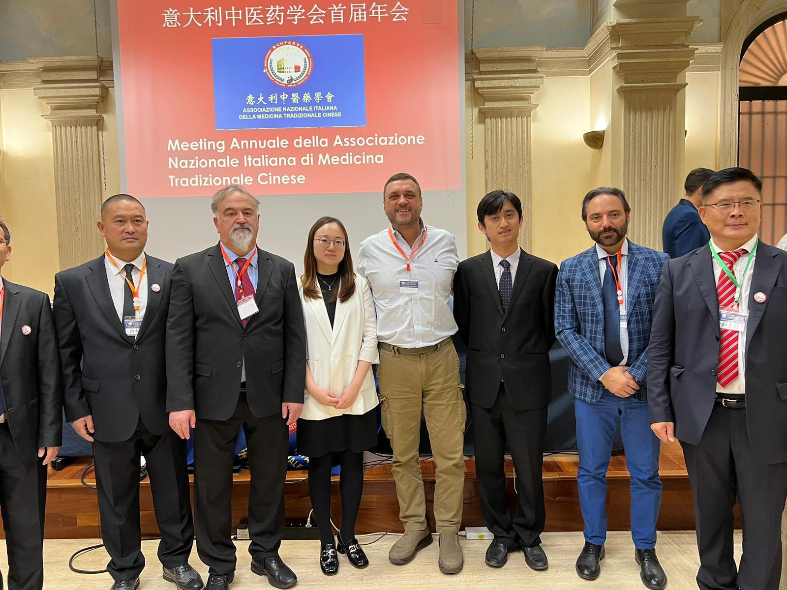 ROMA. Medicina tradizionale cinese, tanti agopuntori di fama internazionale in convegno. Tra i partecipanti anche il dott. Filomeno Caruso ROMA. Medicina tradizionale cinese, tanti agopuntori di fama internazionale in convegno. Tra i partecipanti anche il dott. Filomeno Caruso