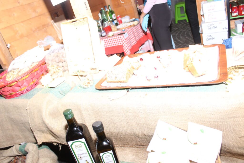 AVELLA. Le foto di un sabato di festa girando per la sagra della Castagna e della nocciola