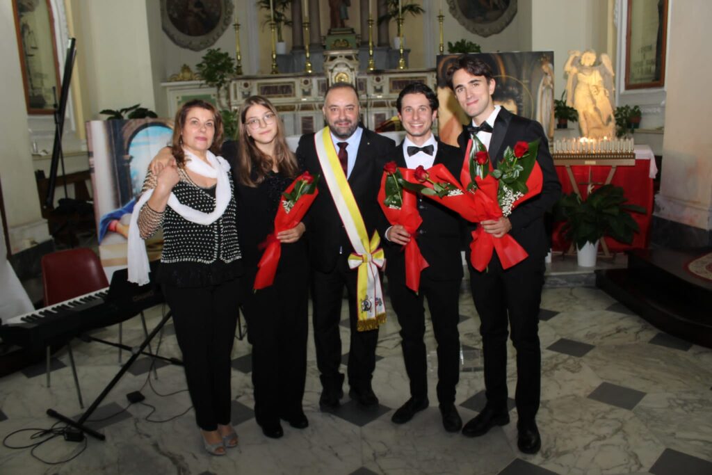 AVELLA. Dolci note per Carlo, le foto della serata