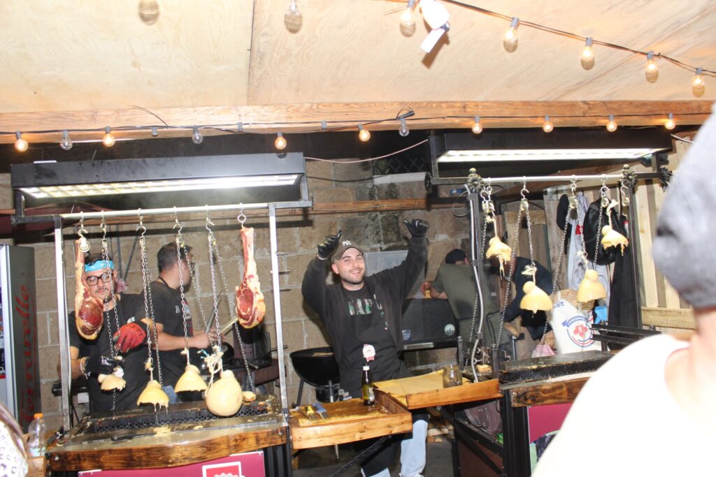 AVELLA. Le foto di un sabato di festa girando per la sagra della Castagna e della nocciola