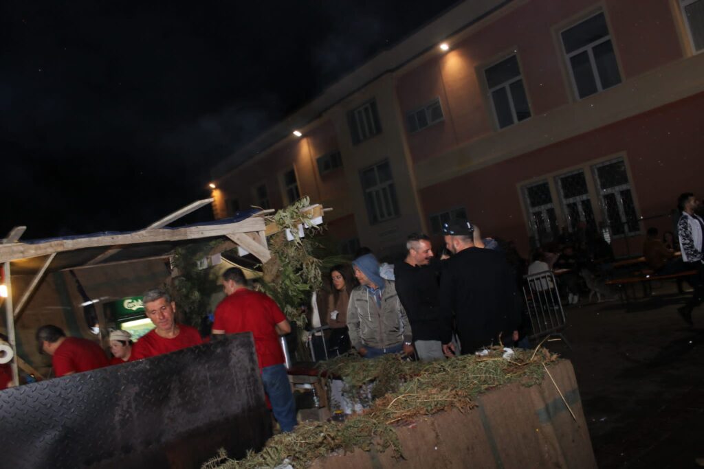 AVELLA. Le foto di un sabato di festa girando per la sagra della Castagna e della nocciola