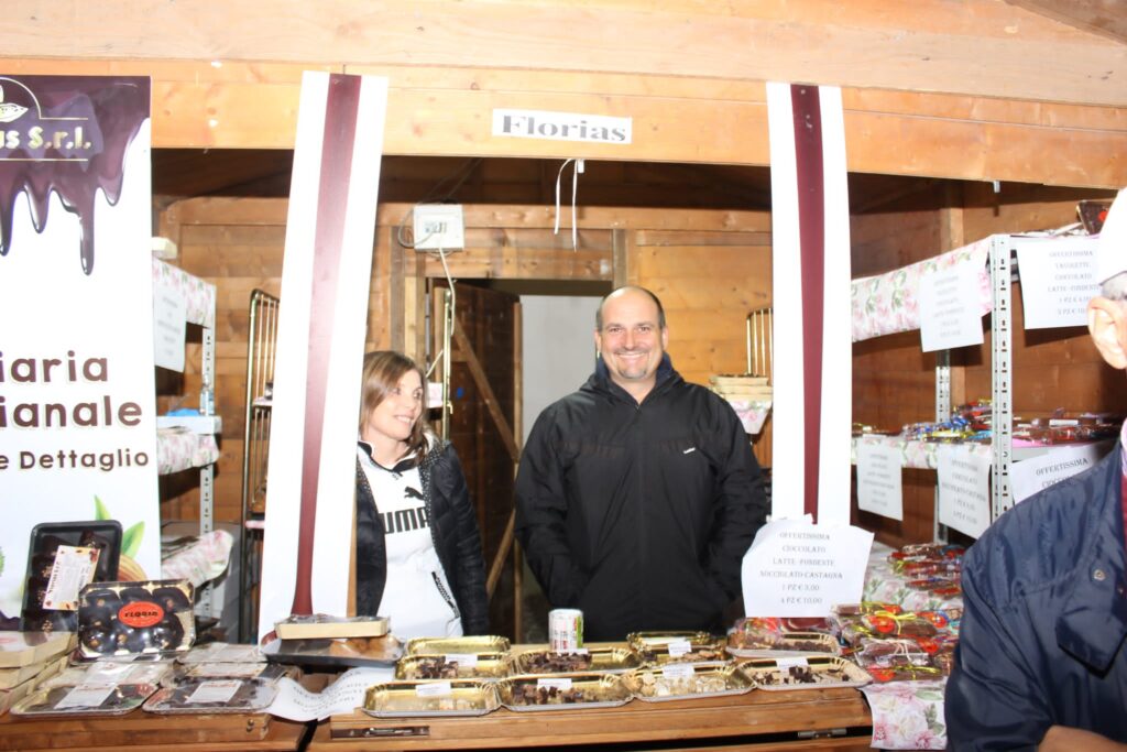 AVELLA. Le foto di un sabato di festa girando per la sagra della Castagna e della nocciola