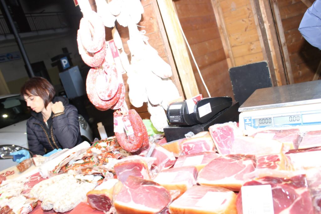 AVELLA. Le foto di un sabato di festa girando per la sagra della Castagna e della nocciola