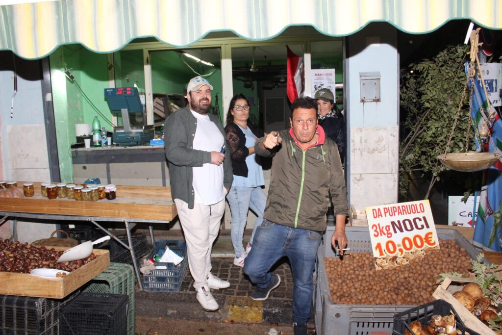 AVELLA. Le foto di un sabato di festa girando per la sagra della Castagna e della nocciola