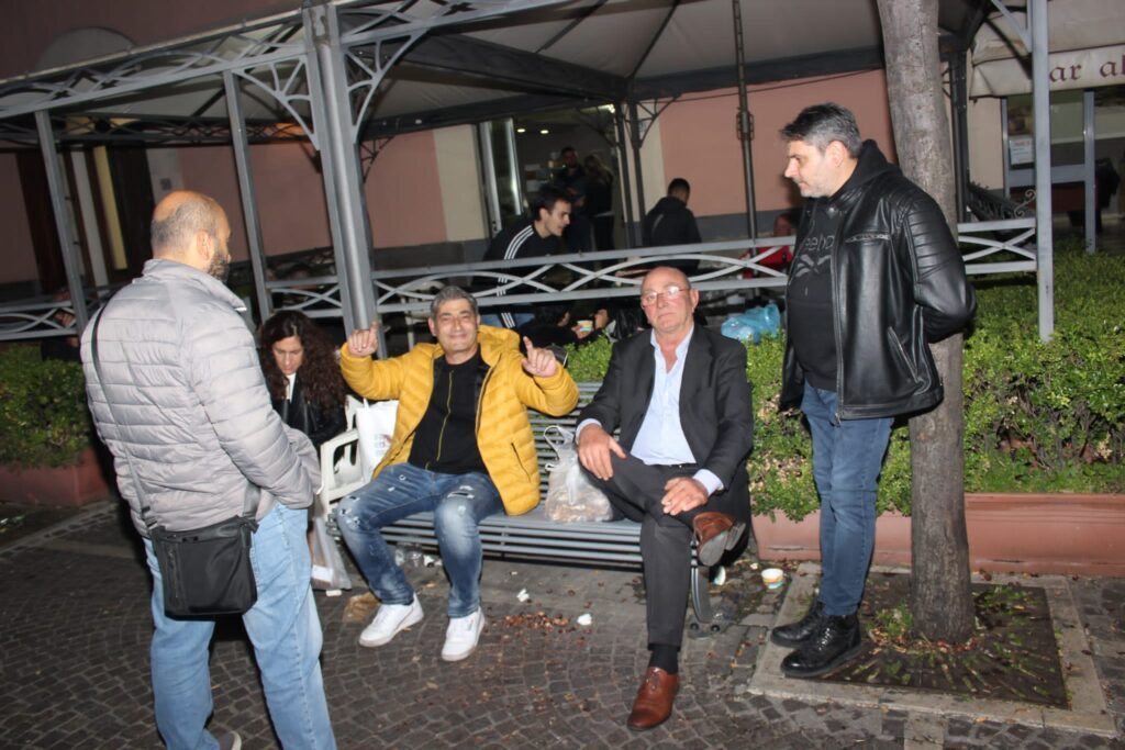 AVELLA. Le foto di un sabato di festa girando per la sagra della Castagna e della nocciola