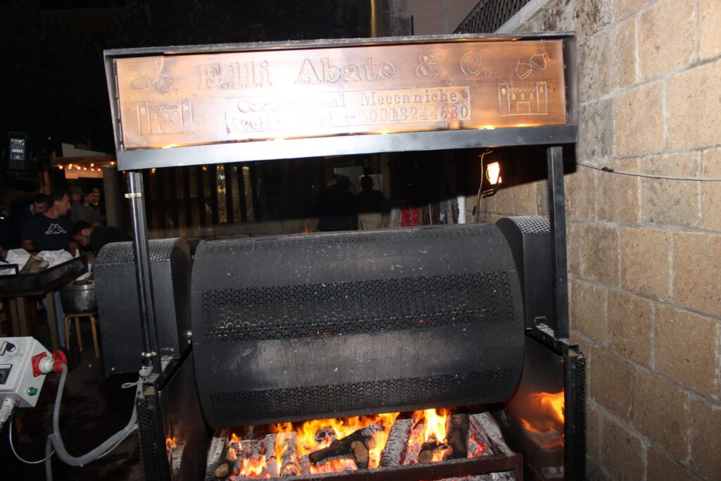AVELLA. Le foto di un sabato di festa girando per la sagra della Castagna e della nocciola