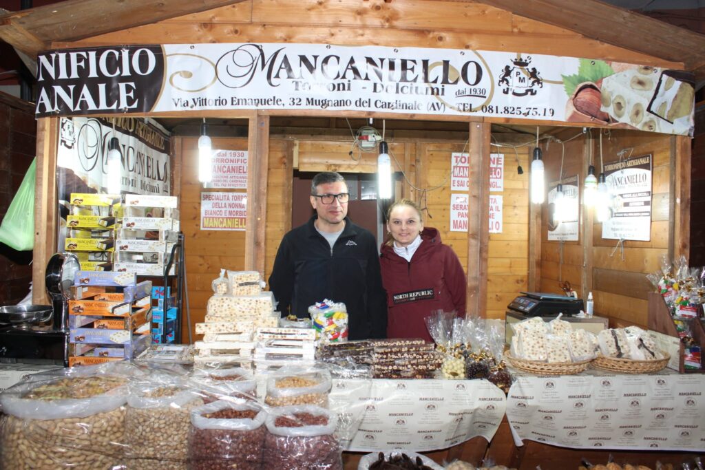 AVELLA. Le foto di un sabato di festa girando per la sagra della Castagna e della nocciola