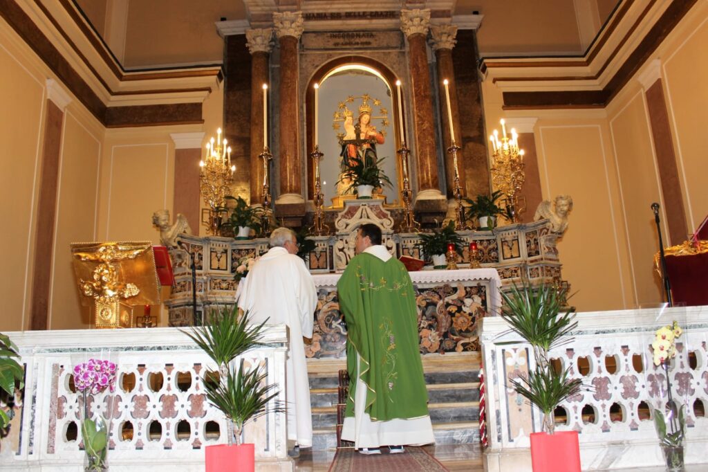 MUGNANO. Le foto più belle della ricollocazione di Santa Filomena nella sua Cappella