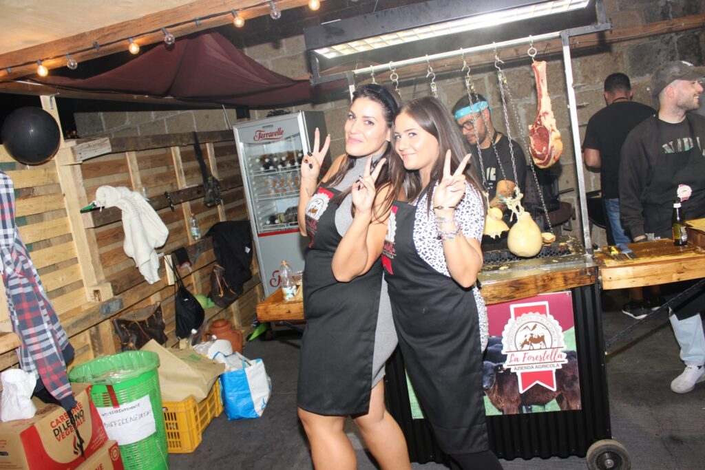 AVELLA. Le foto di un sabato di festa girando per la sagra della Castagna e della nocciola