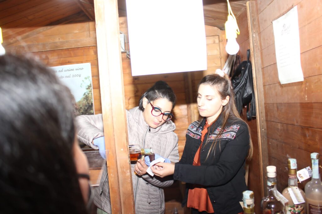 AVELLA. Le foto di un sabato di festa girando per la sagra della Castagna e della nocciola