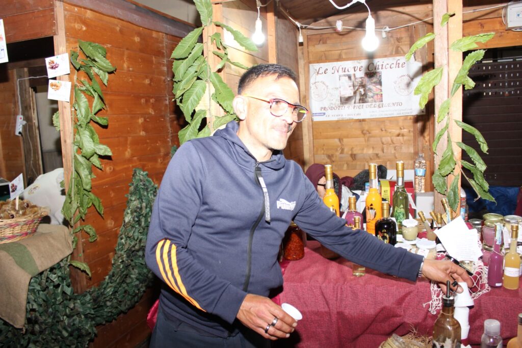 AVELLA. Le foto di un sabato di festa girando per la sagra della Castagna e della nocciola