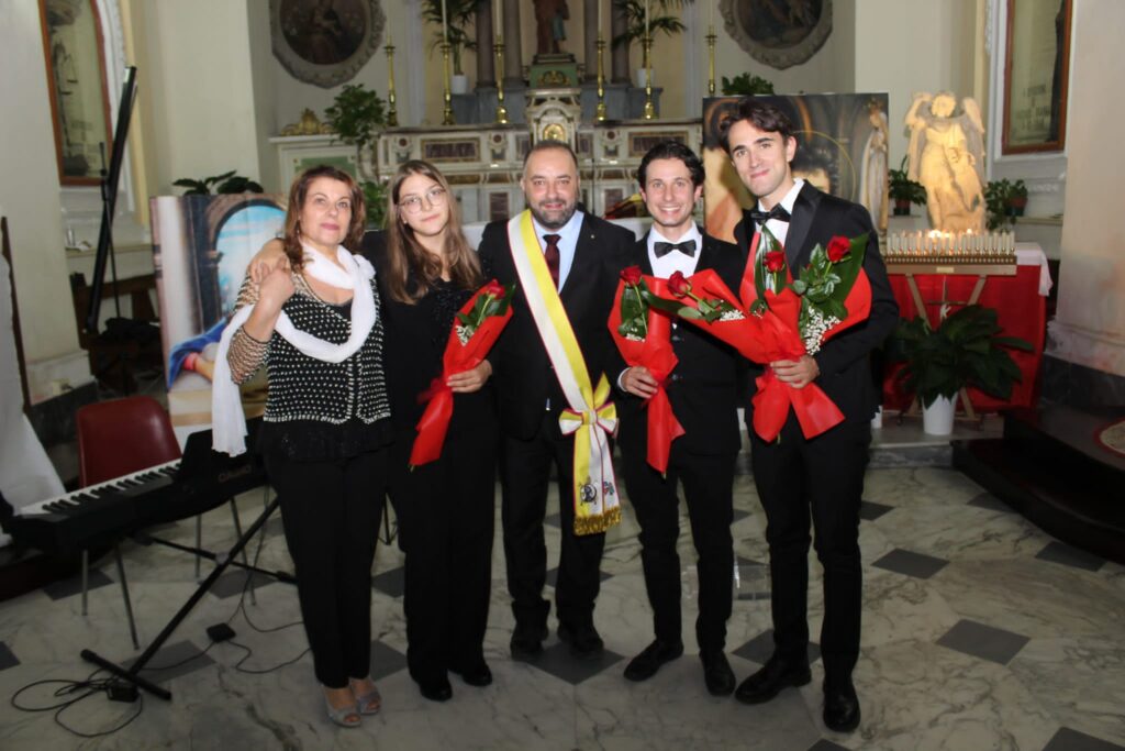 AVELLA. Dolci note per Carlo, le foto della serata