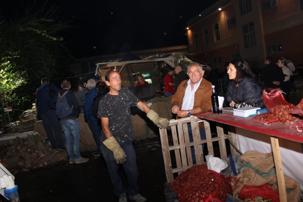 AVELLA. Le foto di un sabato di festa girando per la sagra della Castagna e della nocciola