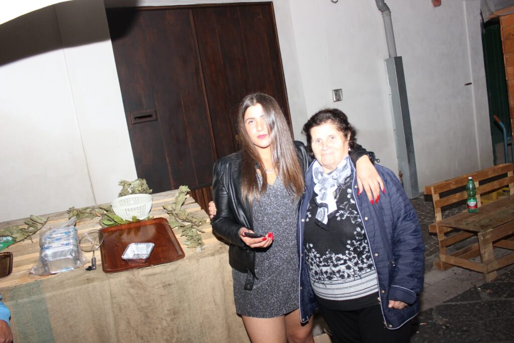 AVELLA. Le foto di un sabato di festa girando per la sagra della Castagna e della nocciola