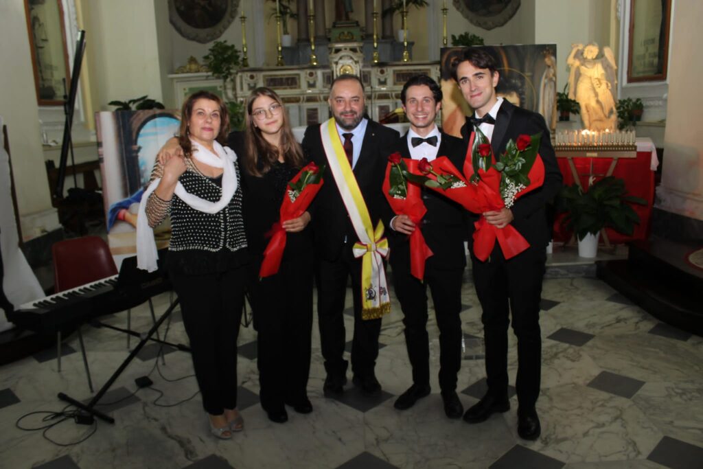 AVELLA. Dolci note per Carlo, le foto della serata