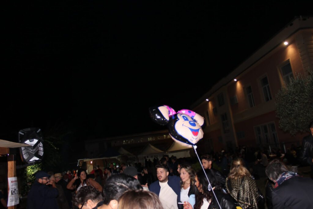 AVELLA. Le foto di un sabato di festa girando per la sagra della Castagna e della nocciola