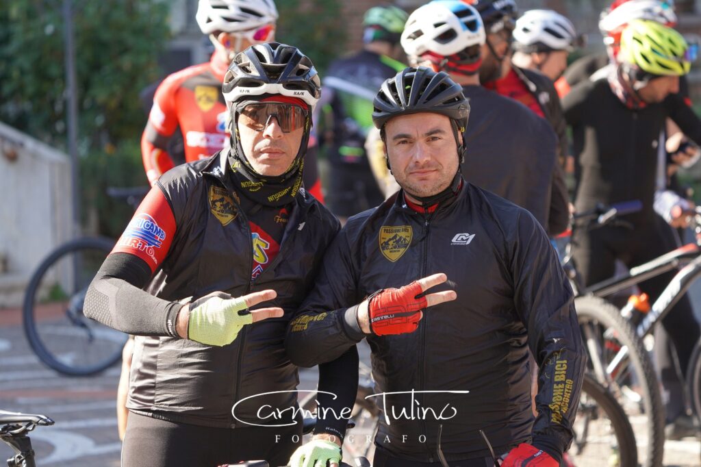 VISCIANO. Ciclo pellegrinaggio per la Pace. Centinaia i ciclisti che hanno risposto all’iniziativa