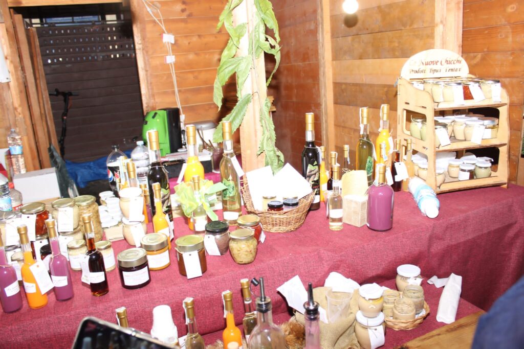 AVELLA. Le foto di un sabato di festa girando per la sagra della Castagna e della nocciola