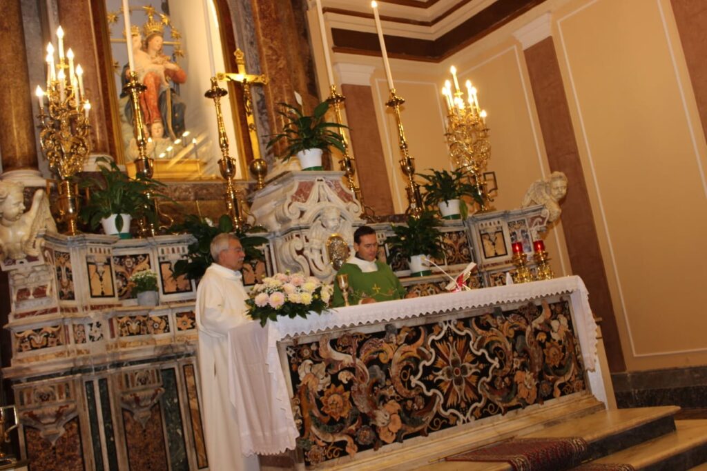 MUGNANO. Le foto più belle della ricollocazione di Santa Filomena nella sua Cappella