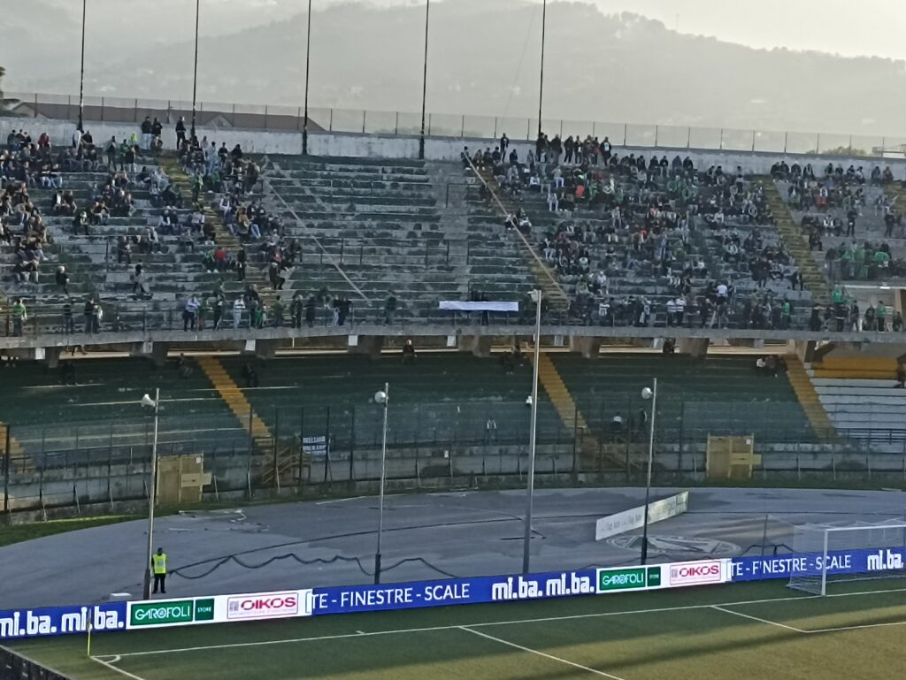 Calcio Serie C, 8a Giornata. Avellino raggiunto all89 da unAudace Cerignola in inferiorità numerica.