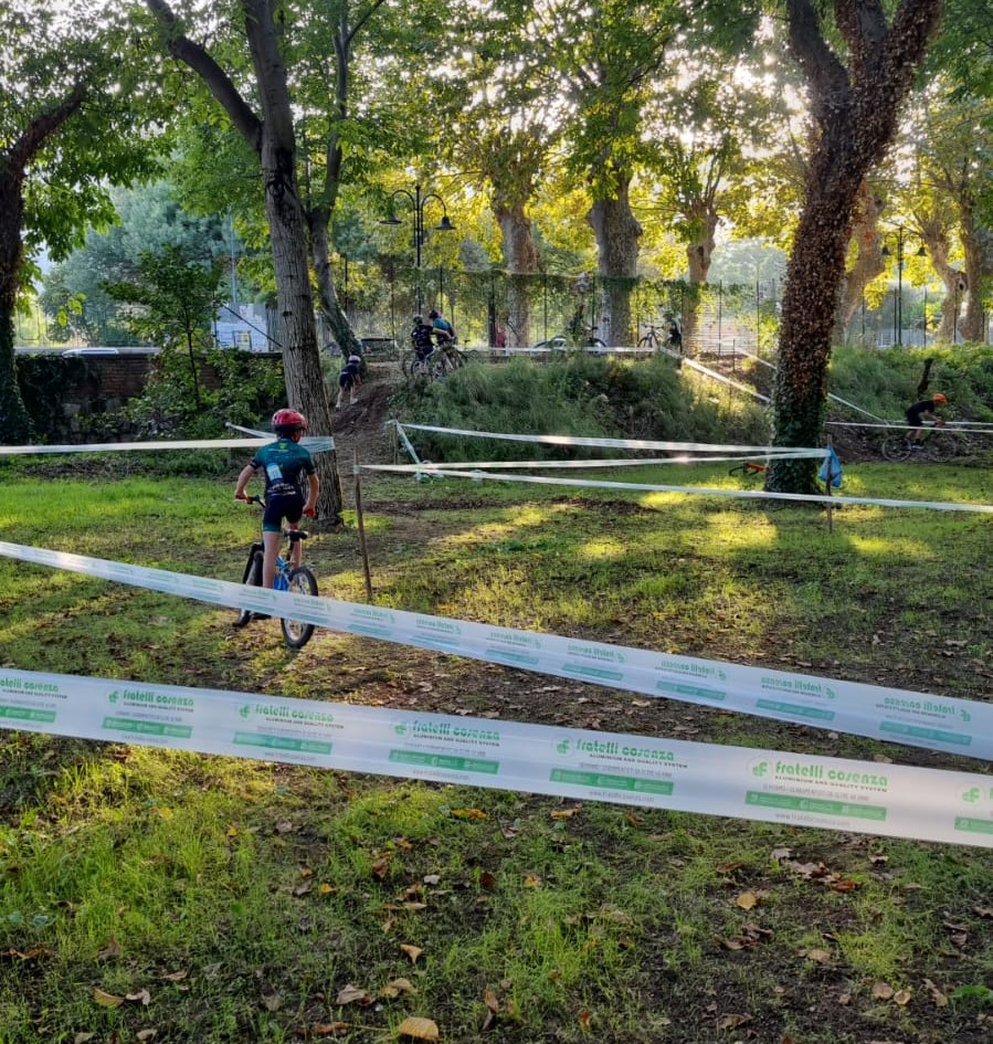 A Lauro pronto a sbarcare lo spettacolo del ciclocross con il Trofeo Federal Cross A Lauro pronto a sbarcare lo spettacolo del ciclocross con il Trofeo Federal Cross