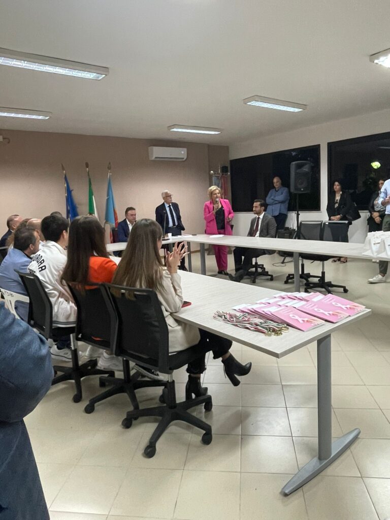 TUFINO. Premiate le Eccellenze tufinesi con il premio Rubina Corbisiero TUFINO. Premiate le Eccellenze tufinesi con il premio Rubina Corbisiero