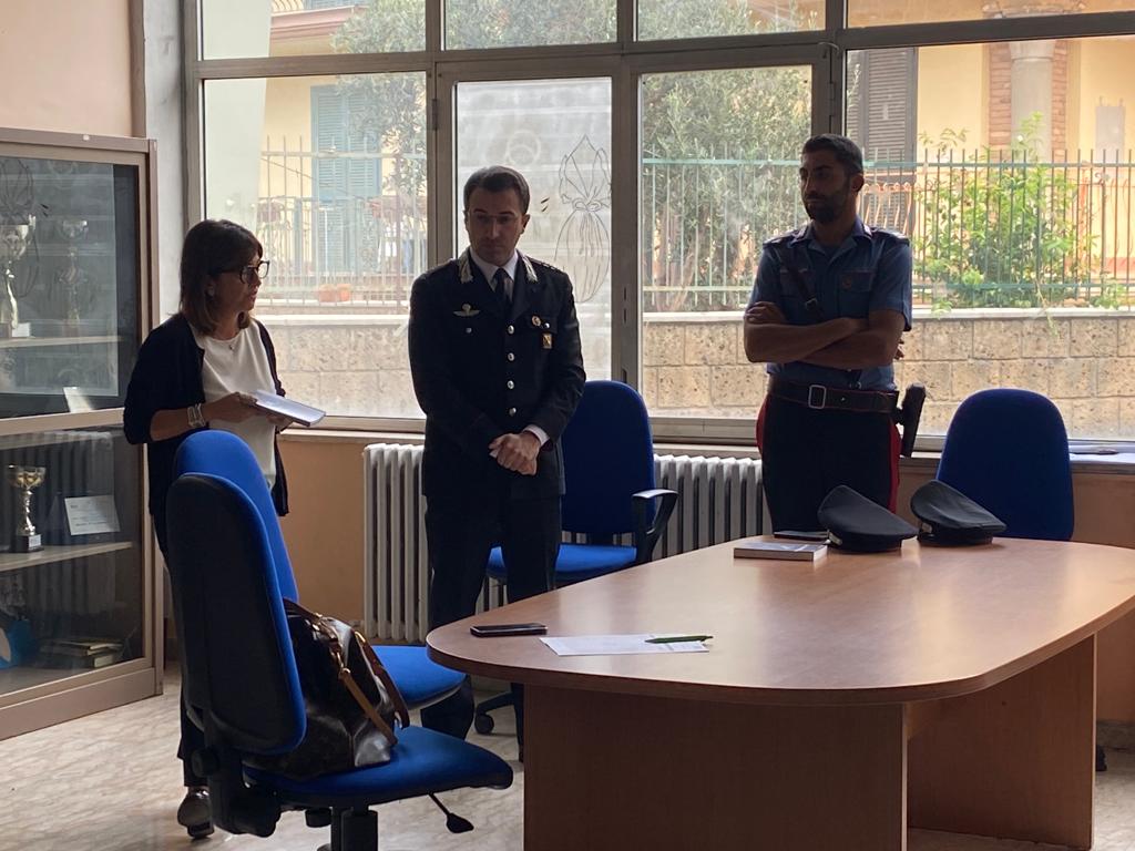 Il Comandante dei CC di Baiano al Liceo di Mugnano su Dalla Chiesa Il Comandante dei CC di Baiano al Liceo di Mugnano su Dalla Chiesa