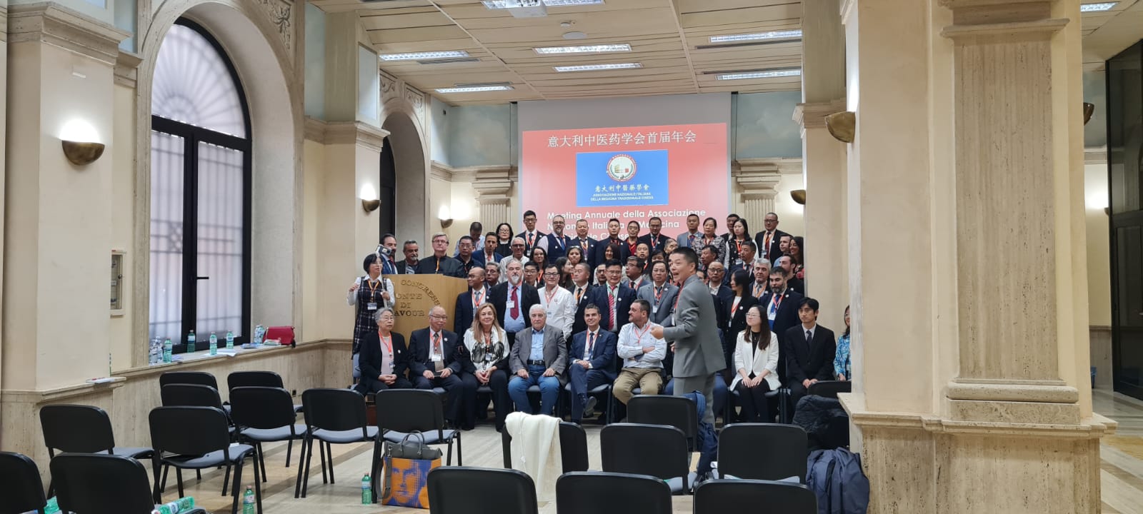 ROMA. Medicina tradizionale cinese, tanti agopuntori di fama internazionale in convegno. Tra i partecipanti anche il dott. Filomeno Caruso ROMA. Medicina tradizionale cinese, tanti agopuntori di fama internazionale in convegno. Tra i partecipanti anche il dott. Filomeno Caruso