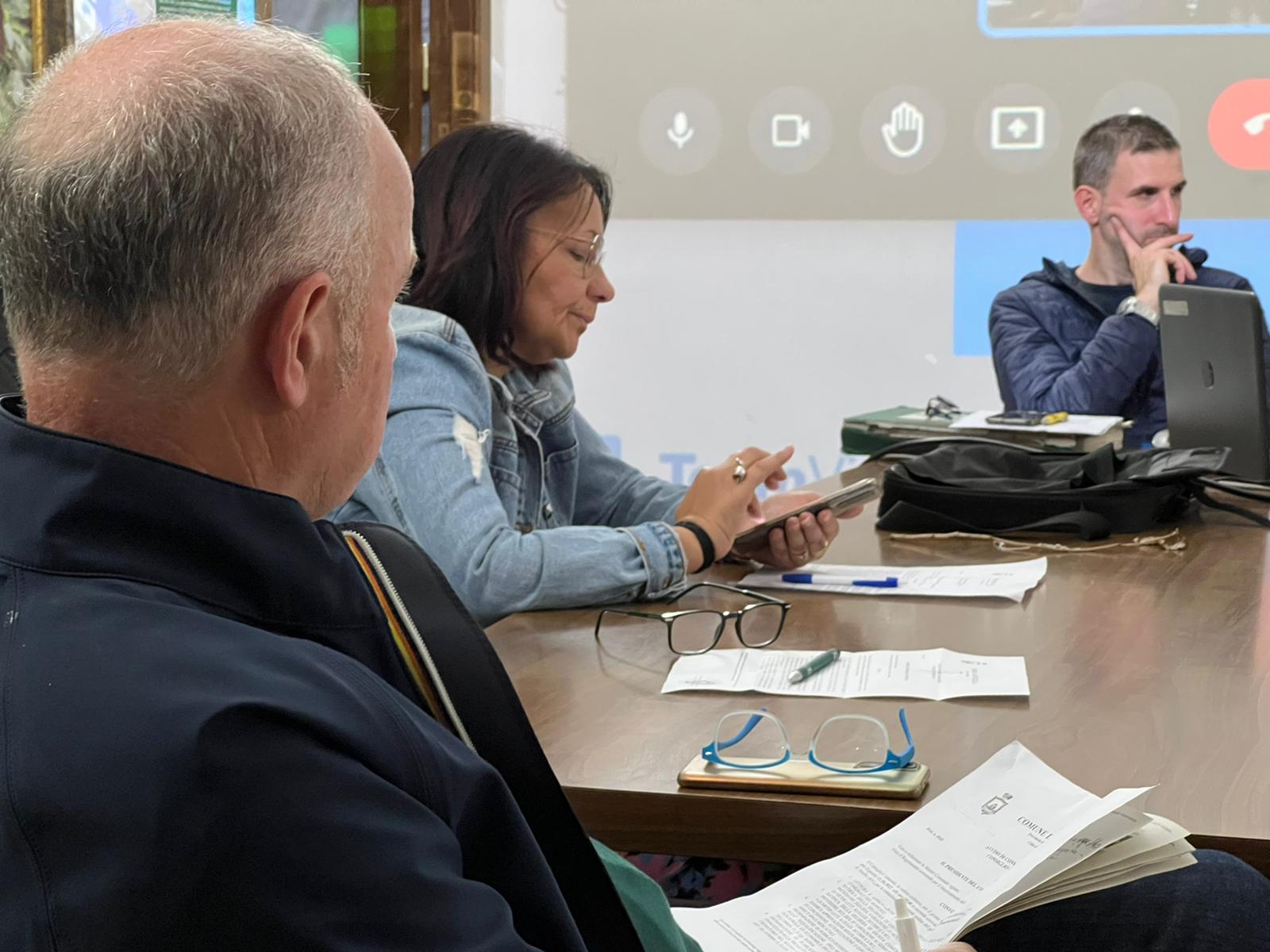 AVELLA. Il consiglio comunale approva la costruzione di un Forno crematorio. No alle telecamere per la ripresa del consiglio AVELLA. Il consiglio comunale approva la costruzione di un Forno crematorio. No alle telecamere per la ripresa del consiglio