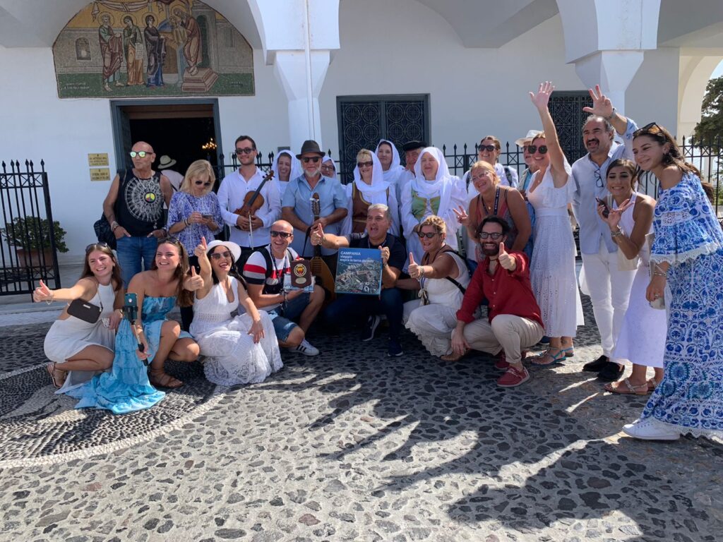 Conclusa la 14^ Crociera della Musica, Arte e Cultura Napoletana Conclusa la 14^ Crociera della Musica, Arte e Cultura Napoletana