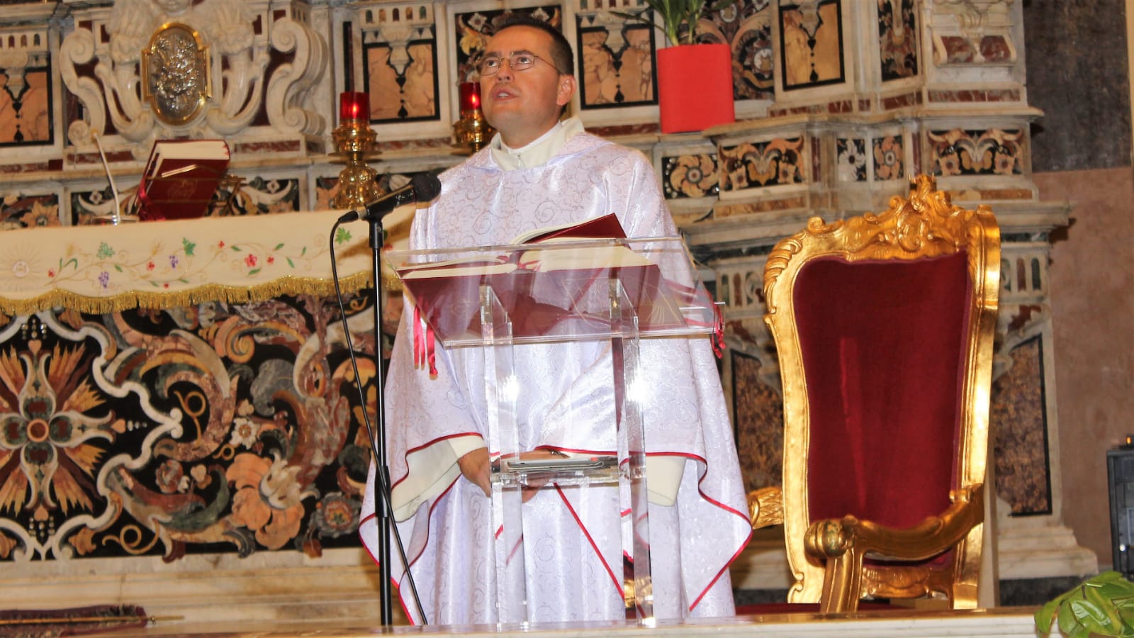 Mugnano XVII anniversario di sacerdozio per don Giuseppe Autorino. Le foto Mugnano XVII anniversario di sacerdozio per don Giuseppe Autorino. Le foto