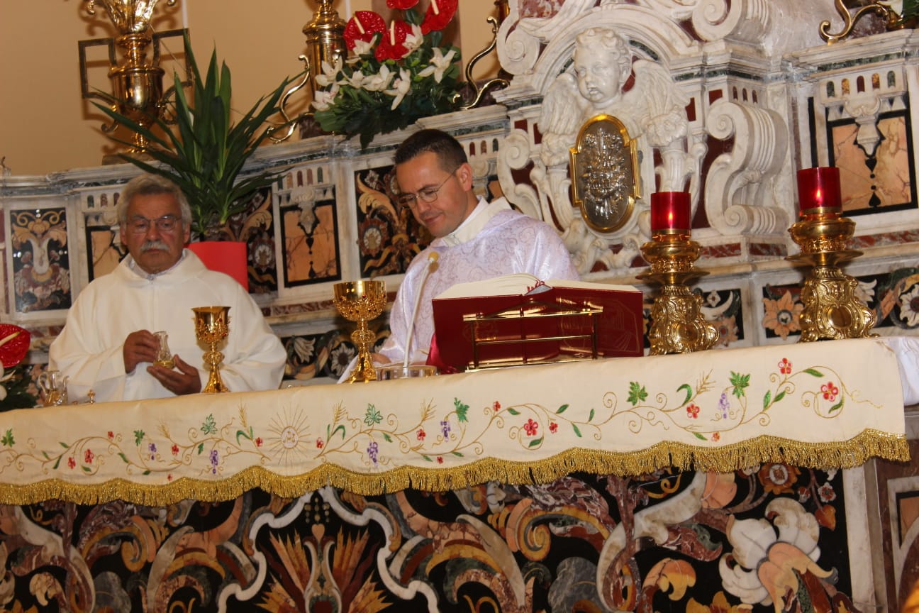 Mugnano XVII anniversario di sacerdozio per don Giuseppe Autorino. Le foto Mugnano XVII anniversario di sacerdozio per don Giuseppe Autorino. Le foto