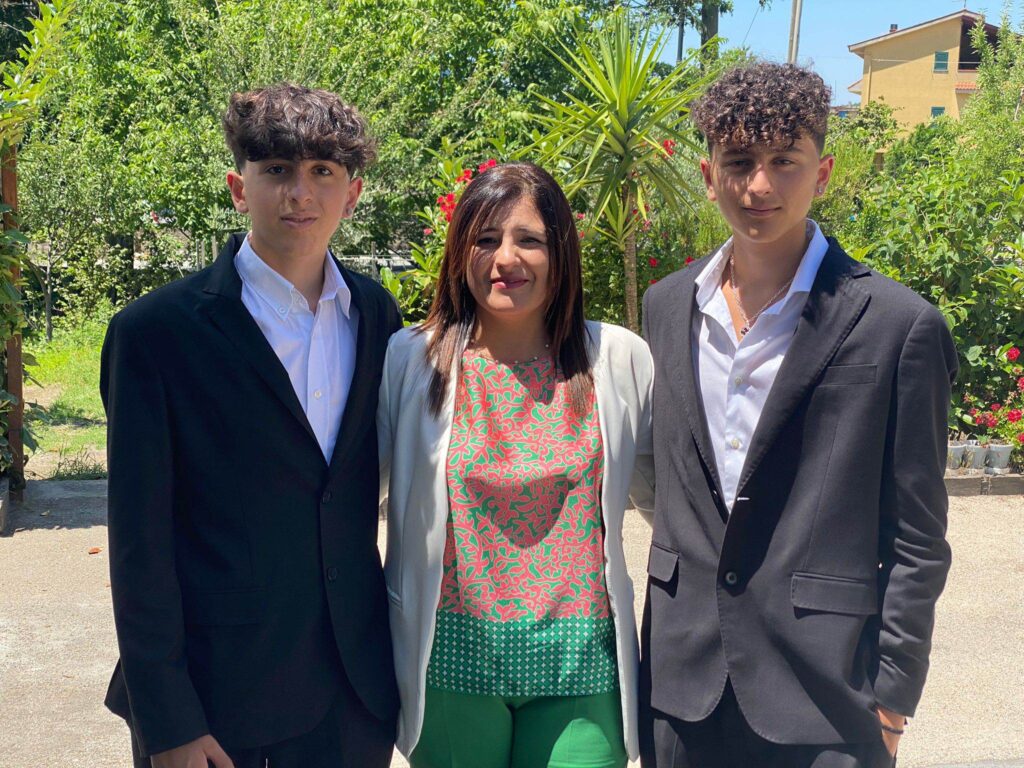 100 DI QUESTI GIORNI. Compiono18 anni Fabio e Alessandro Moschiano. Gli auguri 100 DI QUESTI GIORNI. Compiono18 anni Fabio e Alessandro Moschiano. Gli auguri