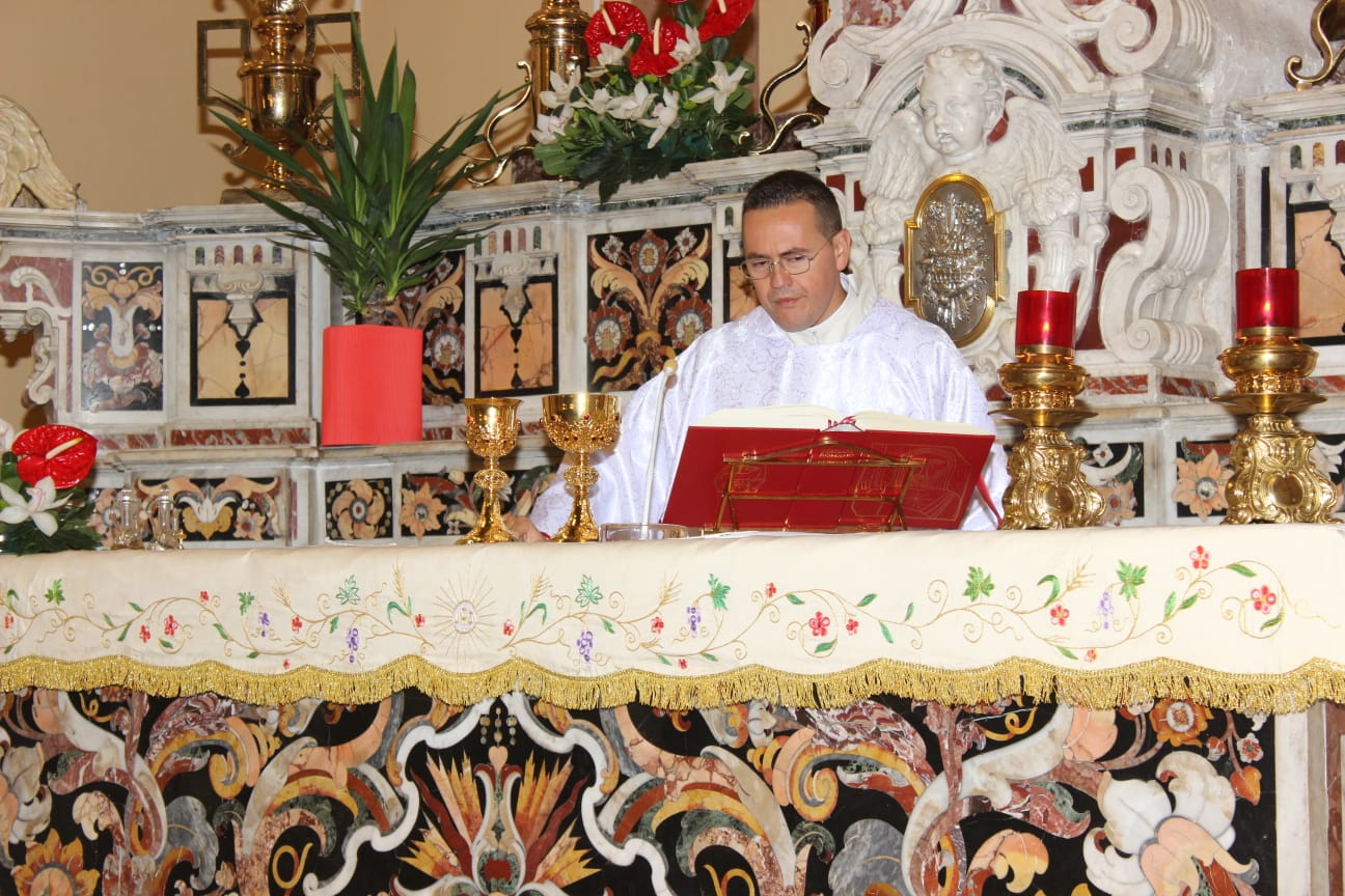 Mugnano XVII anniversario di sacerdozio per don Giuseppe Autorino. Le foto Mugnano XVII anniversario di sacerdozio per don Giuseppe Autorino. Le foto