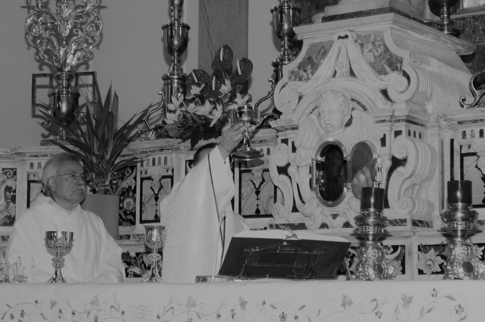 Mugnano XVII anniversario di sacerdozio per don Giuseppe Autorino. Le foto Mugnano XVII anniversario di sacerdozio per don Giuseppe Autorino. Le foto