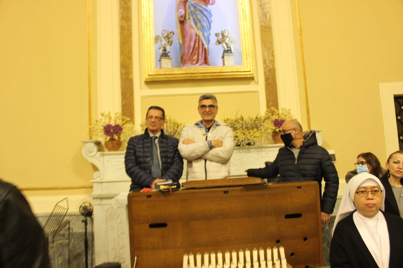 Mugnano XVII anniversario di sacerdozio per don Giuseppe Autorino. Le foto Mugnano XVII anniversario di sacerdozio per don Giuseppe Autorino. Le foto
