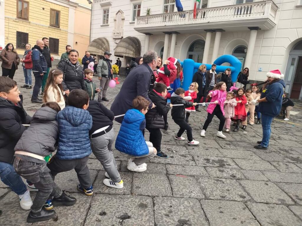 Mugnano del Cardinale Stamattina per lImmacolata tutti i bambini in piazza Mugnano del Cardinale Stamattina per lImmacolata tutti i bambini in piazza