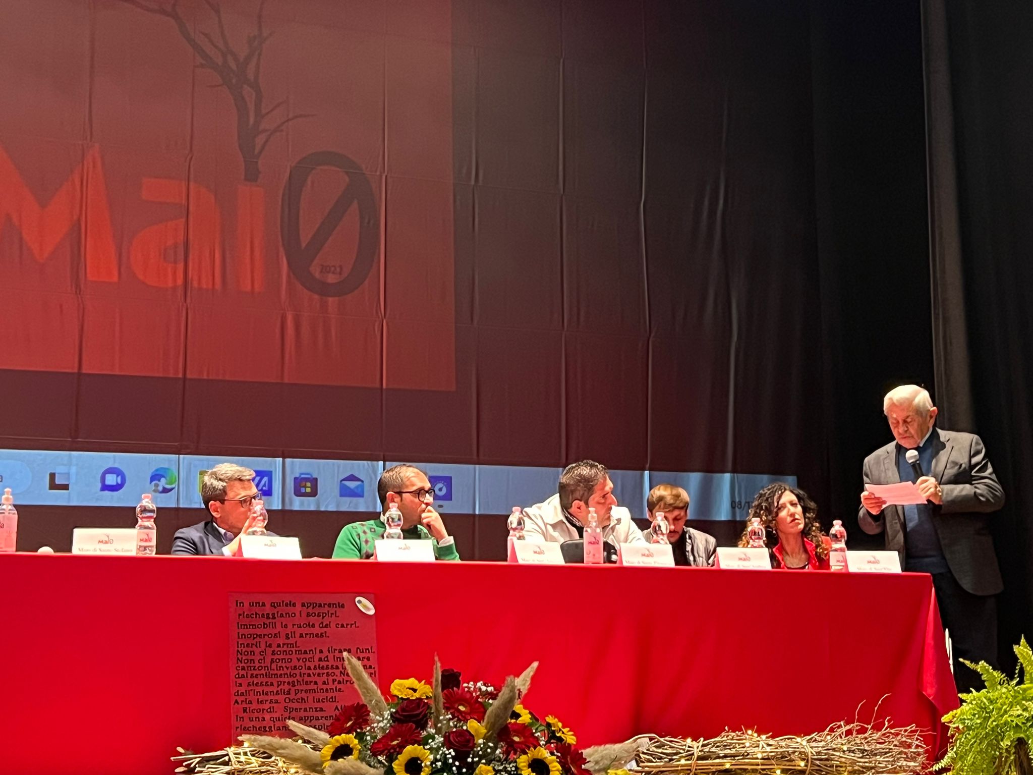 BAIANO. Maio anno zero, al teatro Colosseo sindaci e rappresentanti di alcun comuni irpini hanno raccontato la loro festa BAIANO. Maio anno zero, al teatro Colosseo sindaci e rappresentanti di alcun comuni irpini hanno raccontato la loro festa